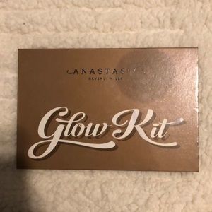 Anastasia Glowkit ULTIMATE GLOW